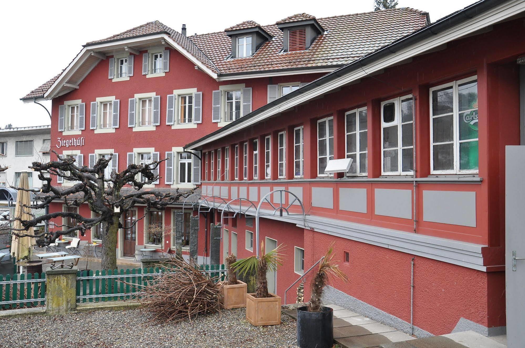 Ziegelhuesi Hotel, Stettlen Bei Bern Kültér fotó