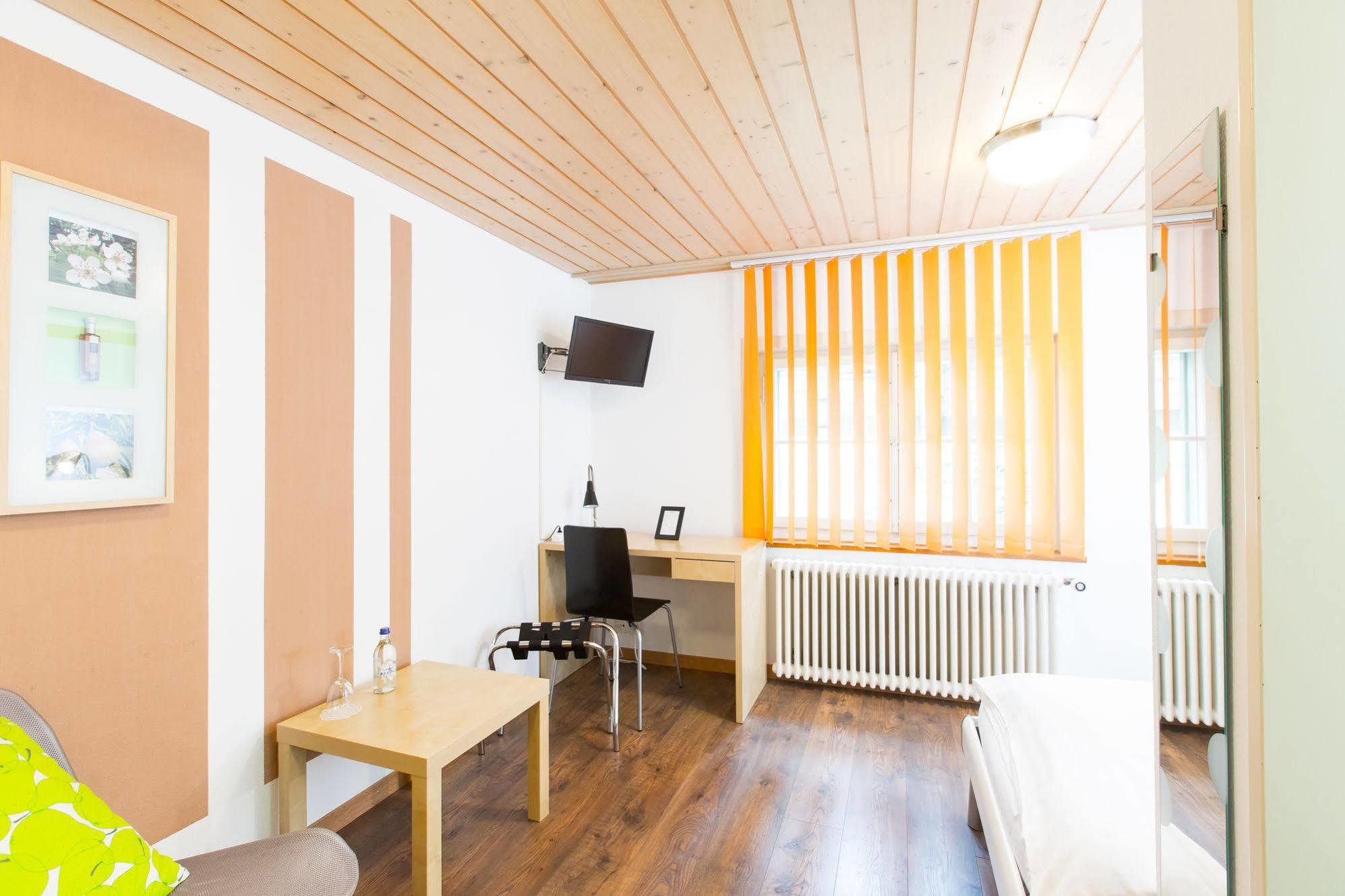Ziegelhuesi Hotel, Stettlen Bei Bern Kültér fotó